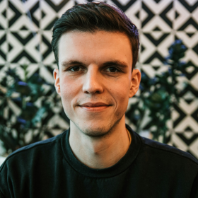 Adrian Limbach-Smiatek, Global PR & Comms Lead bei FINN
